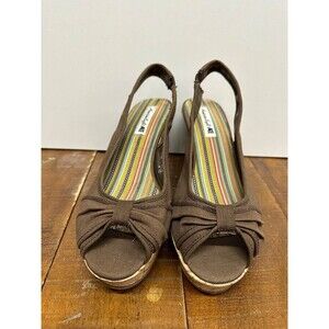 American Eagle women size 9 brown bow fabric upper peep toe wedged heel sandals